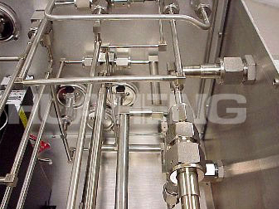 ���պ����